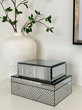 Tahari Home Small Organizer/Jewelry Box